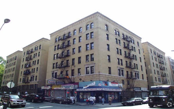 751 Walton Ave, Bronx, NY à vendre - Photo principale – Image 1 sur 3