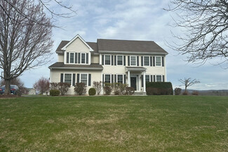 Plus de détails pour 4 Augusta Ct, Monroe, NY - Spécialisé à vendre