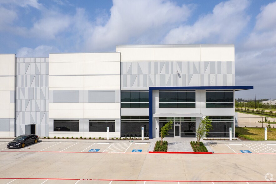 15600 Carpenters Logistics Dr, Channelview, TX à louer - Photo de l’immeuble – Image 3 sur 7