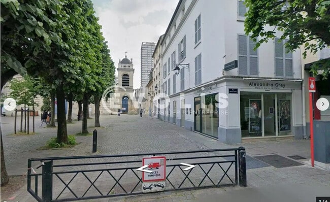 Plus de détails pour Local commercial à louer