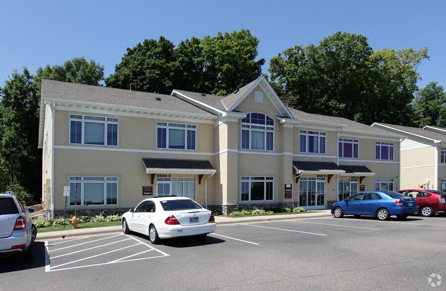 3340 N Annapolis Ln, Plymouth, MN à louer - Photo principale – Image 1 sur 15