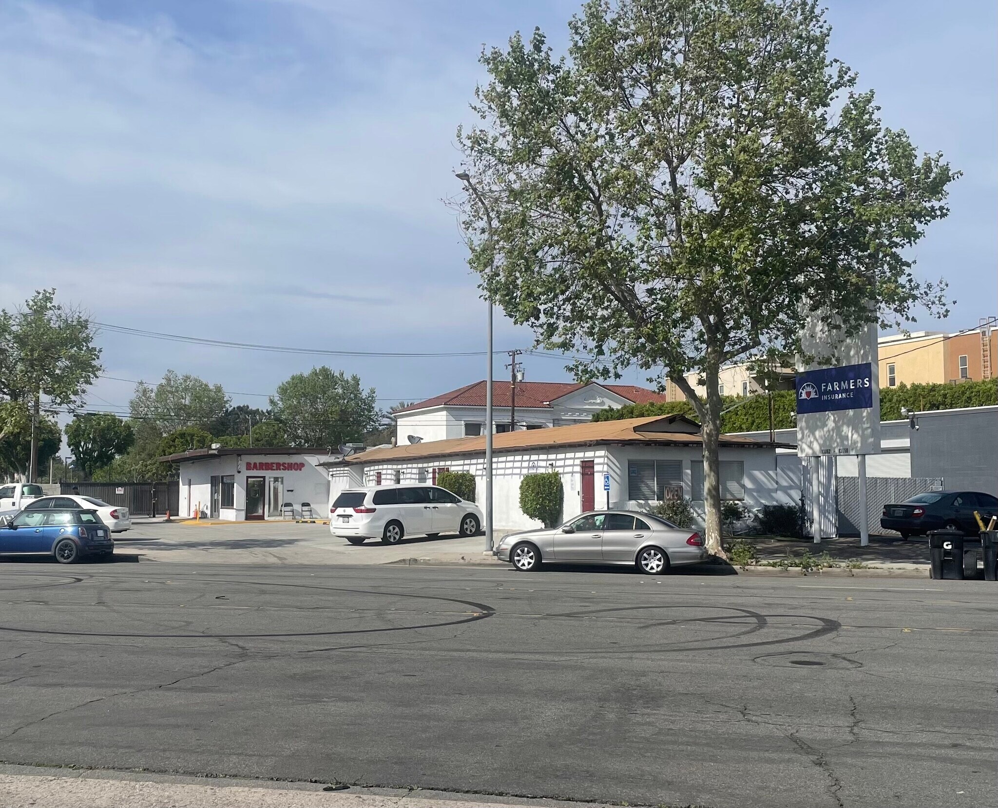 13068 Century Blvd, Garden Grove, CA à louer Photo de l’immeuble– Image 1 sur 8