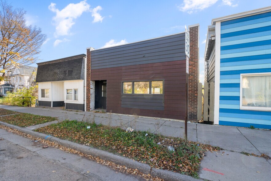 2224 W 3rd St, Duluth, MN à vendre - Photo de l’immeuble – Image 1 sur 13