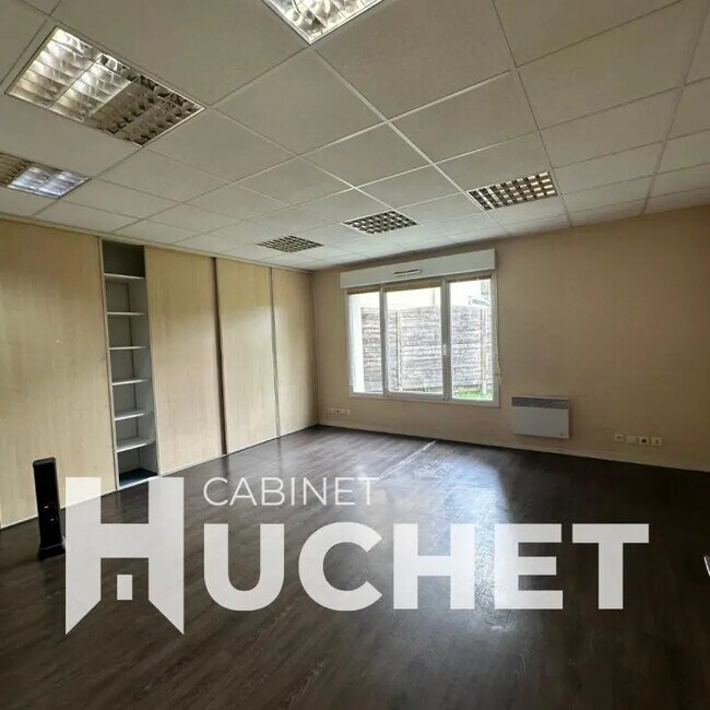 Plus de détails pour Bureau à vendre