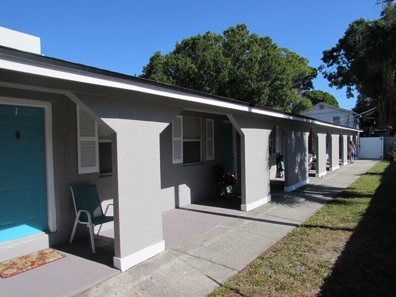 932 22nd St S, Saint Petersburg, FL à vendre - Photo de l’immeuble – Image 2 sur 11