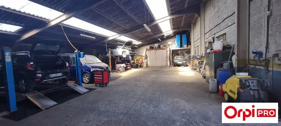 Local d'activités dans Saint-Brieuc à vendre - Photo de l’immeuble – Image 3 sur 4