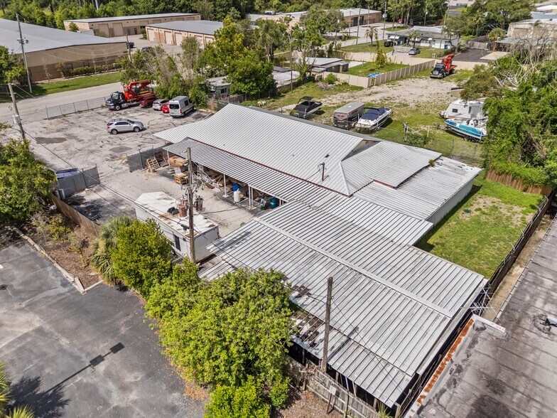 4349 Louis Ave, Holiday, FL à vendre - Photo de l’immeuble – Image 2 sur 47