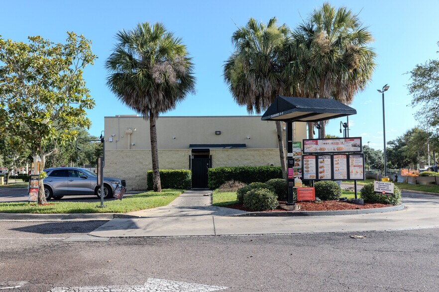 1525 County Road 220, Fleming Island, FL à vendre - Photo de l’immeuble – Image 3 sur 13