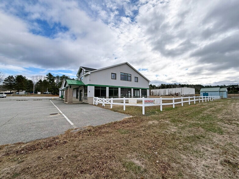 149 Sheep Davis Rd, Pembroke, NH à louer - Photo de l’immeuble – Image 3 sur 8