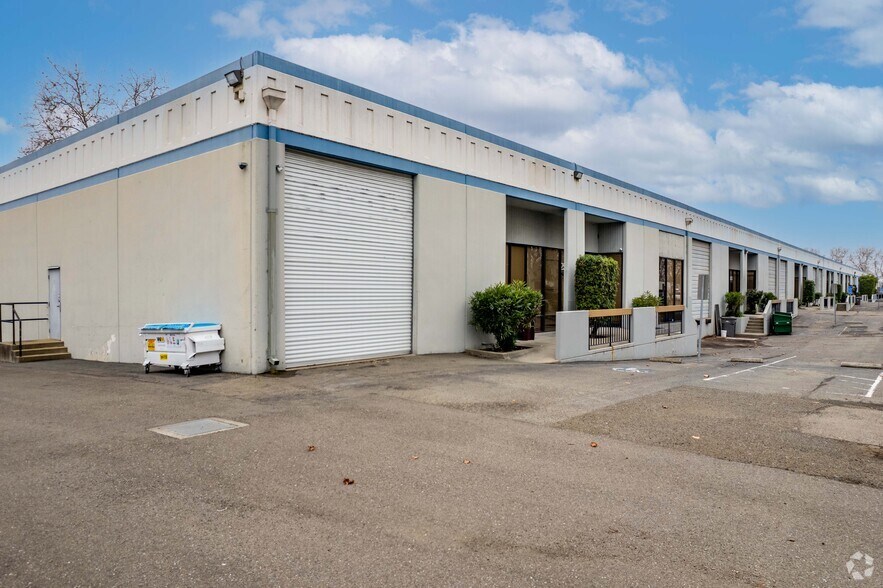 25055-25079 Viking St, Hayward, CA à louer - Photo principale – Image 1 sur 4