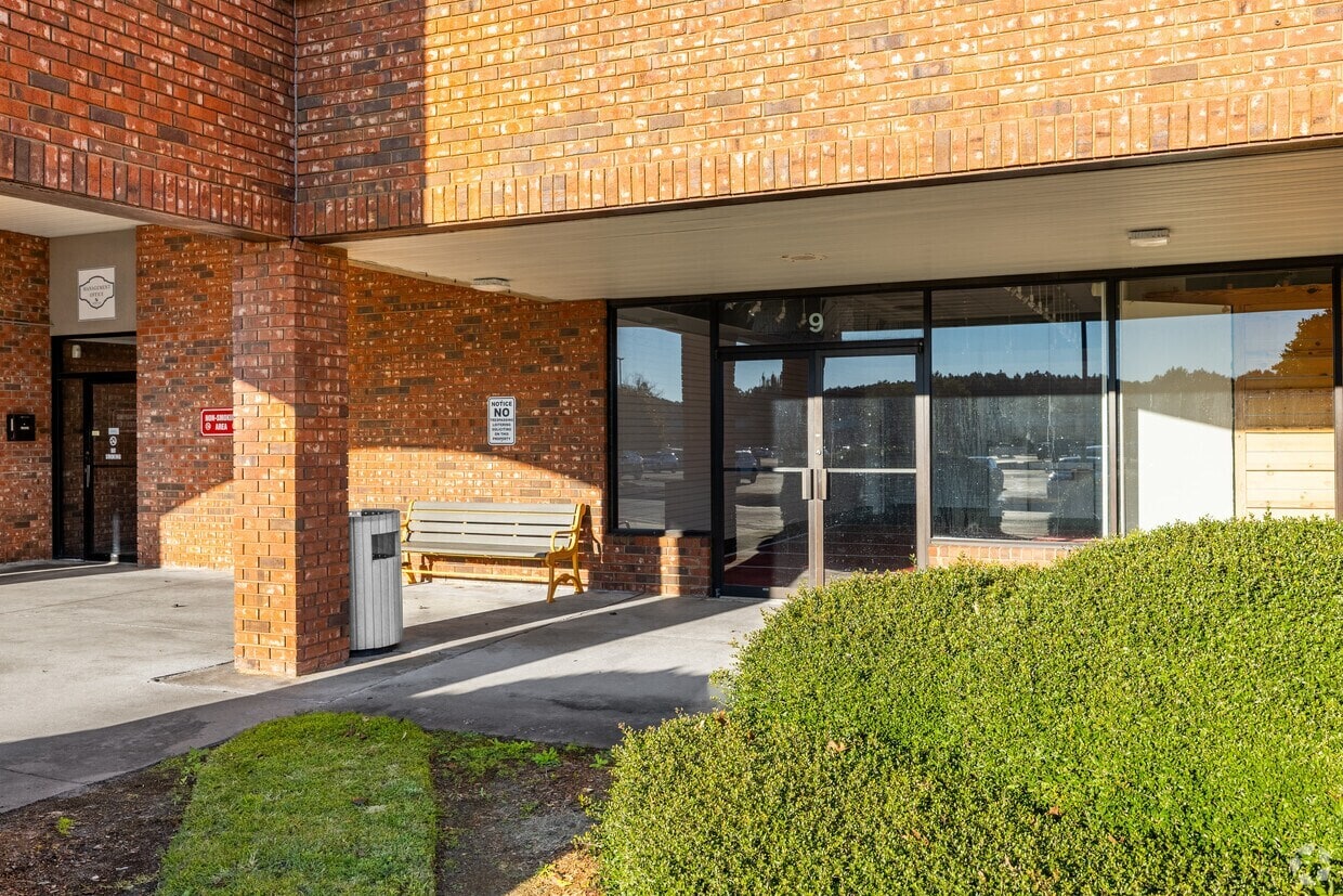 11 Gateway Blvd S, Savannah, GA à louer Photo de l’immeuble– Image 1 sur 4