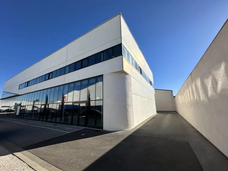 Local commercial dans Puget-sur-Argens à vendre - Photo de l’immeuble – Image 2 sur 13