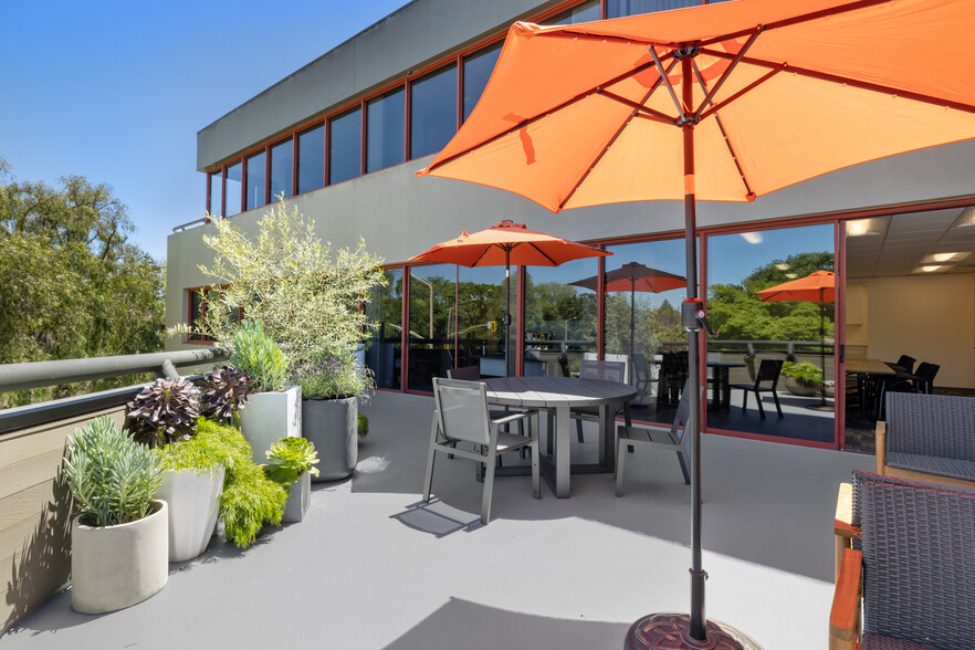 1701 Novato Blvd, Novato, CA à louer - Photo de l’immeuble – Image 2 sur 17
