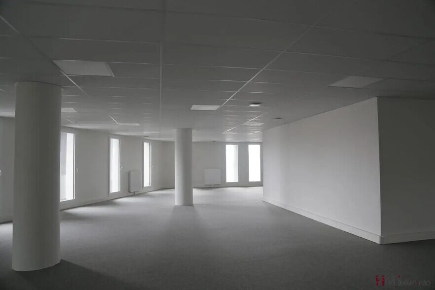 Bureau dans Le Havre à louer - Photo de l’immeuble – Image 2 sur 25