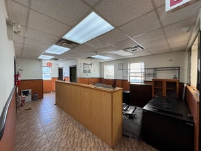 3057 Coney Island Ave, Brooklyn, NY à vendre Photo intérieure– Image 1 sur 4