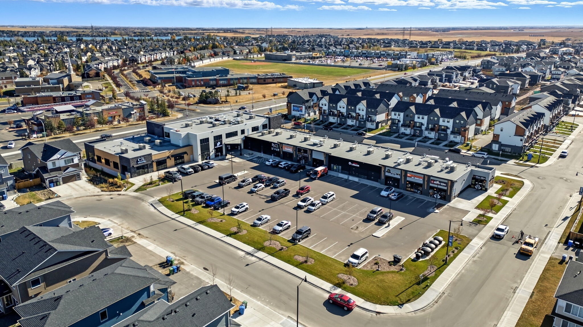 20 Dawson Wharf Mount, Chestermere, AB à louer Photo principale– Image 1 sur 9
