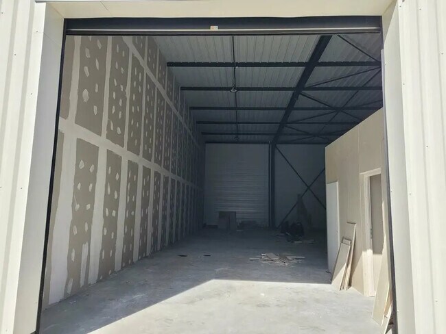 Plus de détails pour Industriel/Logistique à louer