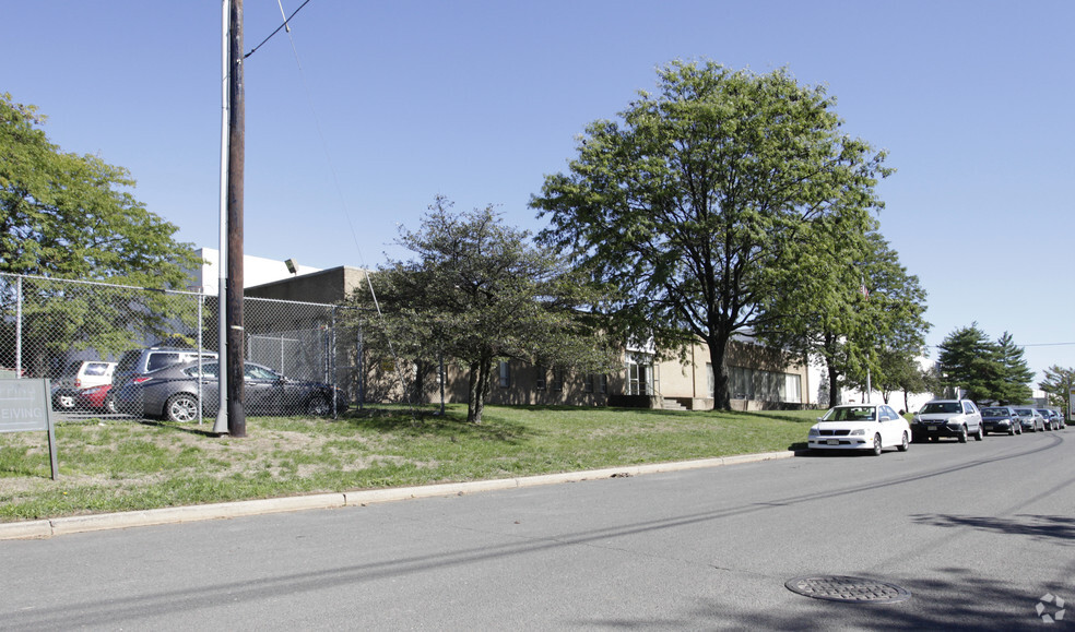 1202 Airport Rd, North Brunswick, NJ à louer - Photo de l’immeuble – Image 2 sur 6
