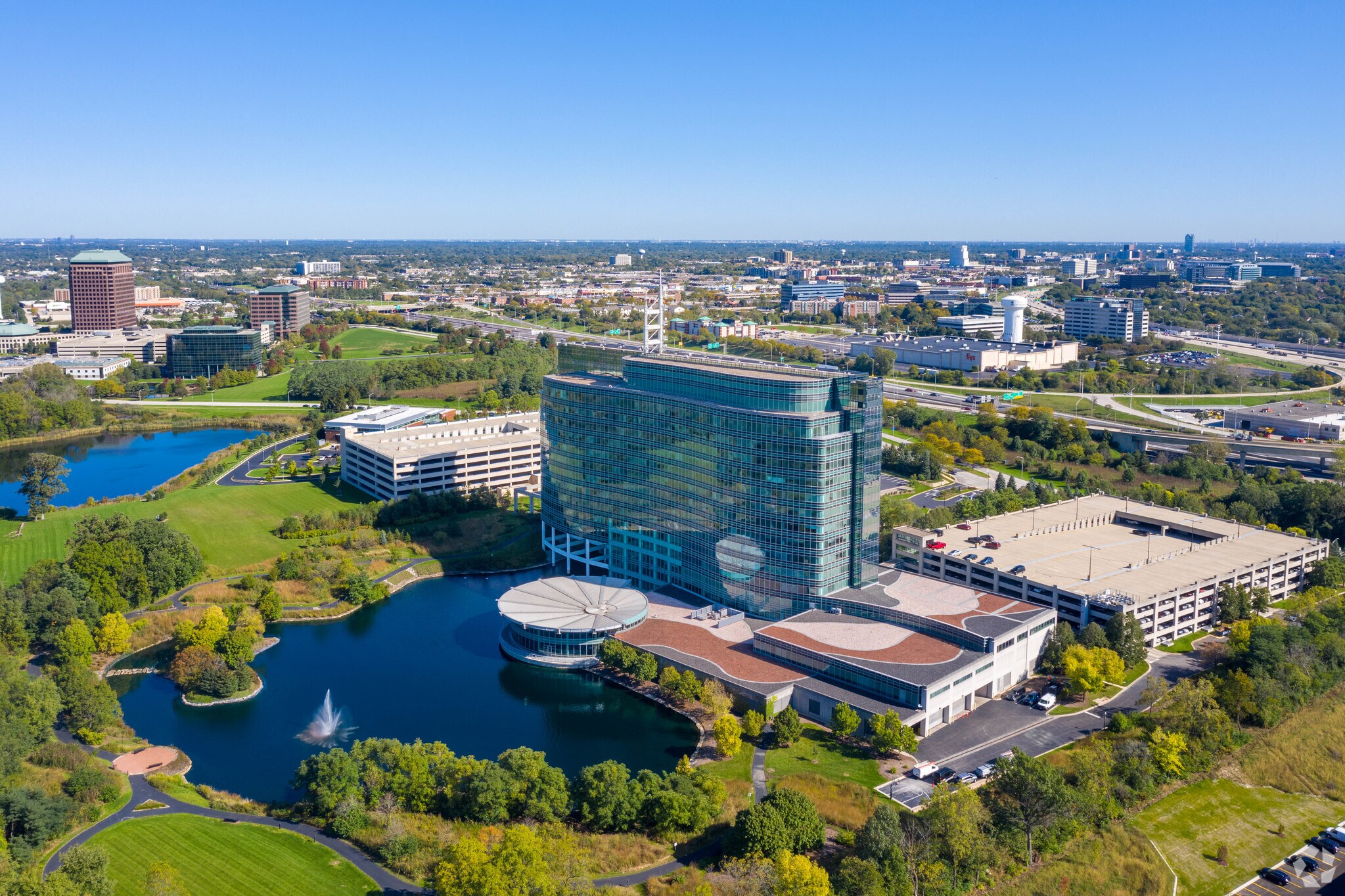 3500 Lacey Rd, Downers Grove, IL à louer Photo principale– Image 1 sur 6