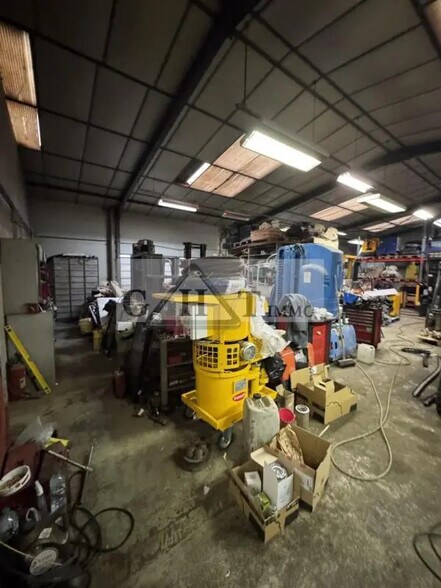 Industriel/Logistique dans Chennevières-sur-Marne à vendre - Photo de l’immeuble – Image 2 sur 2