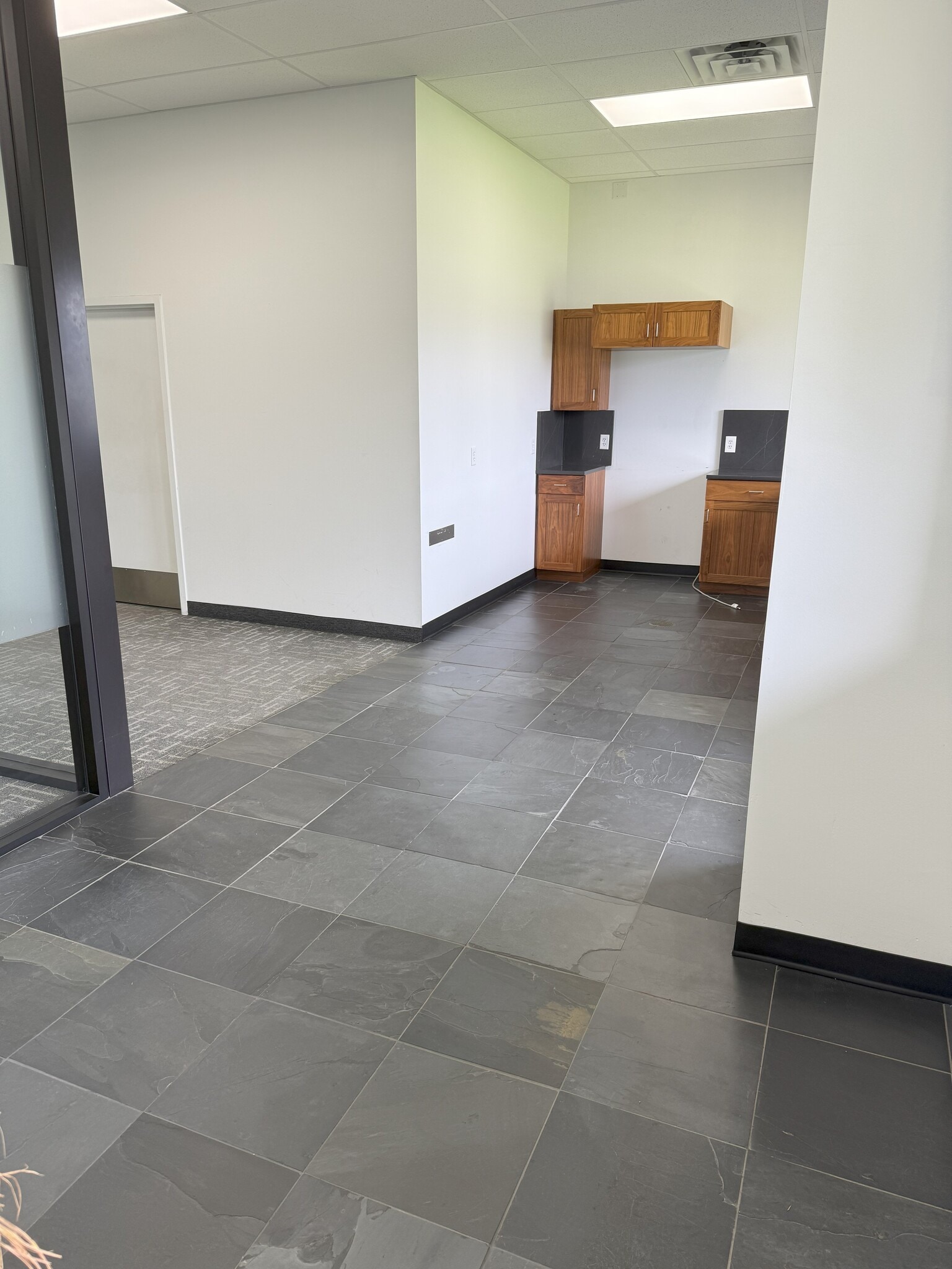 300 W 83rd St, Bloomington, MN à louer Photo intérieure– Image 1 sur 26