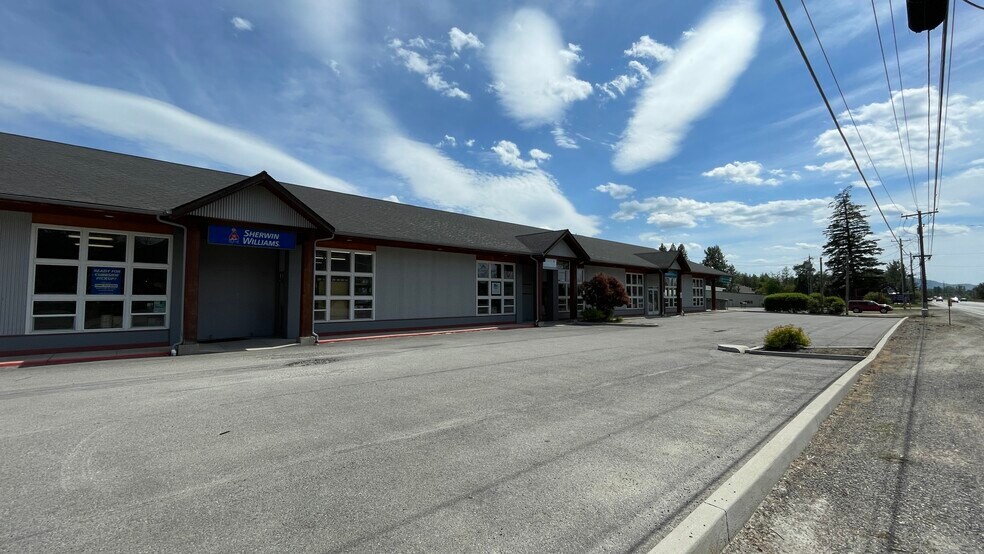 30736 Highway 200, Ponderay, ID à louer - Photo de l’immeuble – Image 1 sur 6