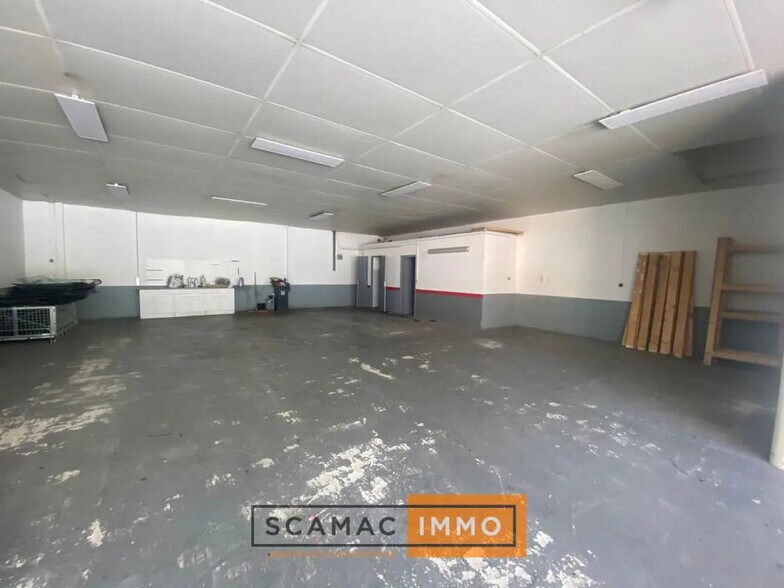 Bureau dans Gémenos à louer - Photo de l’immeuble – Image 1 sur 7