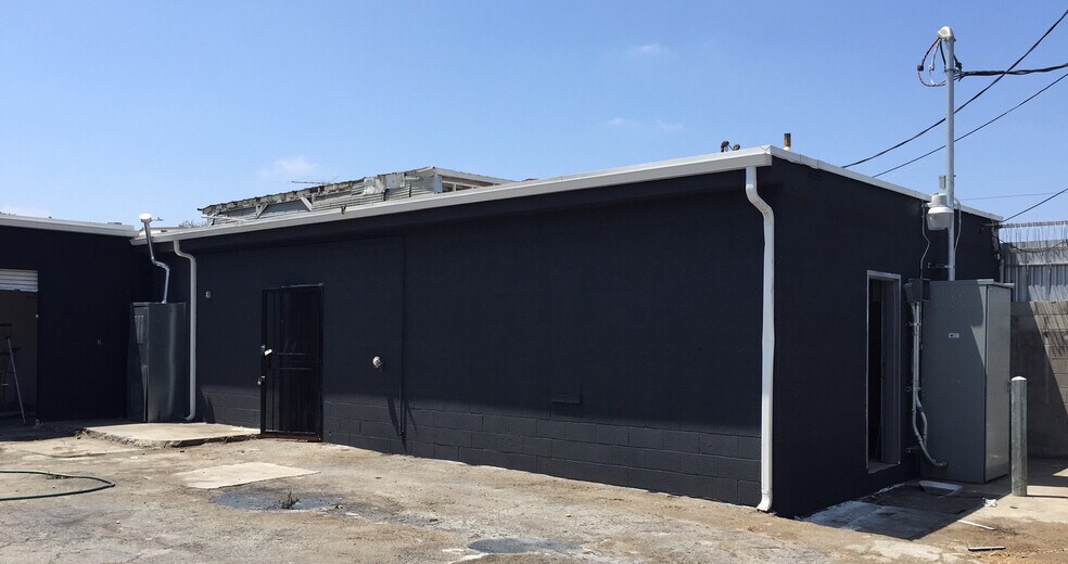 3121 W Jefferson Blvd, Los Angeles, CA à louer - Photo de l’immeuble – Image 3 sur 33