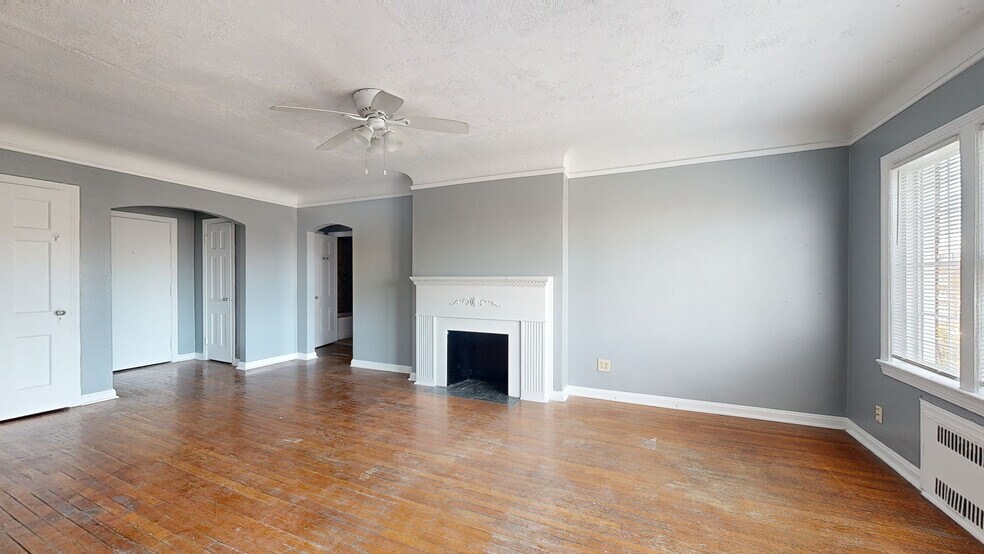 2621 N Moreland Blvd, Cleveland, OH à vendre - Numérisation 3D Matterport – Image 2 sur 13