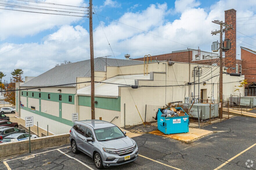 415 W Landis Ave, Vineland, NJ à louer - Photo de l’immeuble – Image 3 sur 5