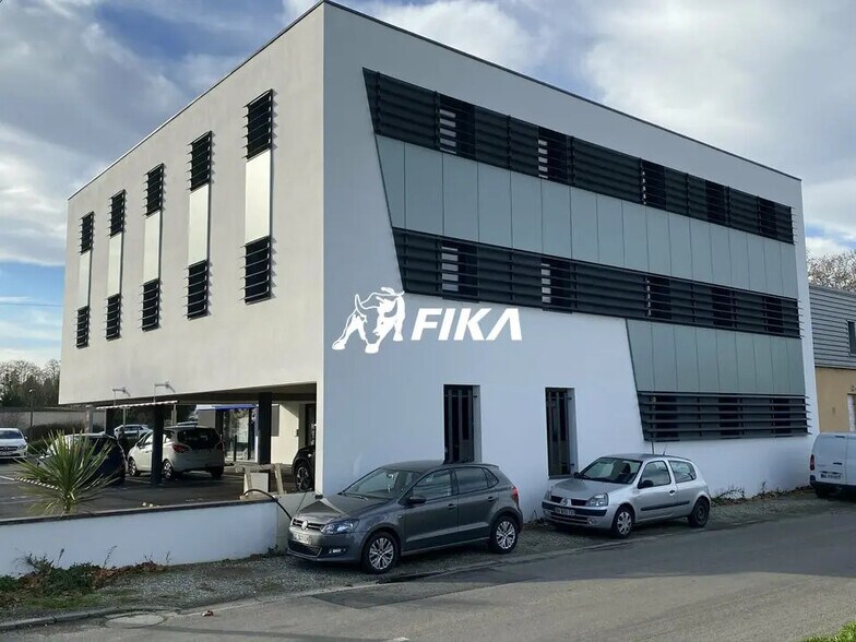 Bureau dans Grenade à vendre - Photo principale – Image 2 sur 10