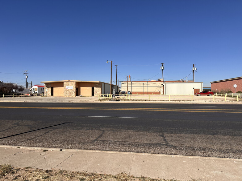 1011 E 7th St, Odessa, TX à louer - Photo de l’immeuble – Image 1 sur 16