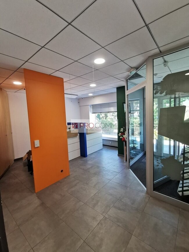 Plus de détails pour Local commercial à vendre