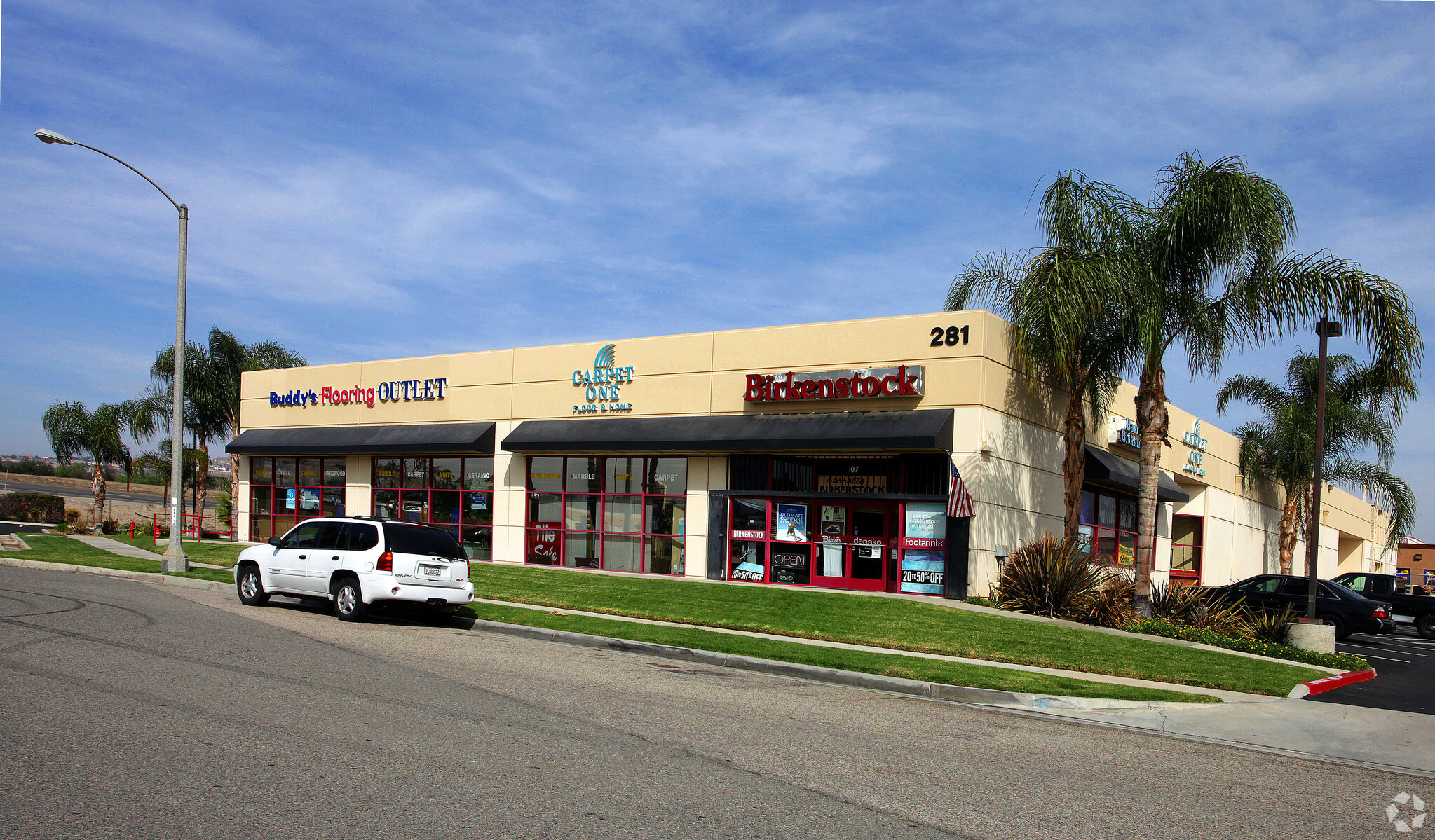 281 DuPont St, Corona, CA à louer Photo principale– Image 1 sur 9
