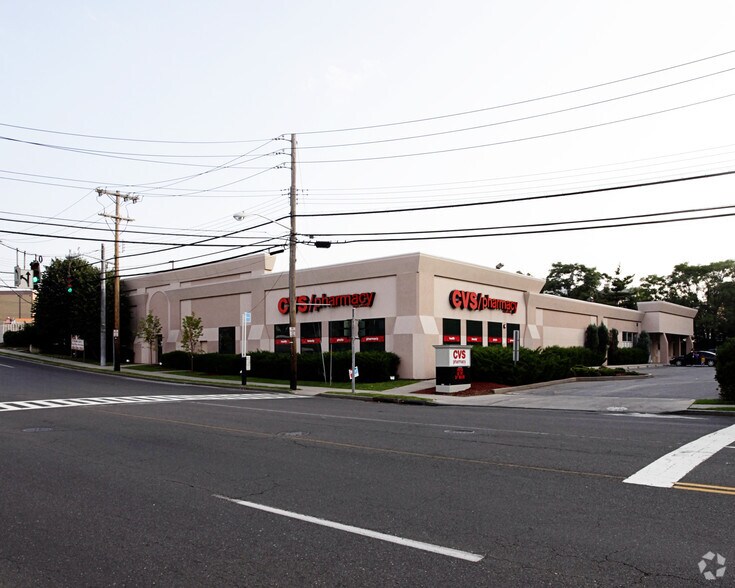 16 Weyman Ave, New Rochelle, NY à louer - Photo de l’immeuble – Image 3 sur 17
