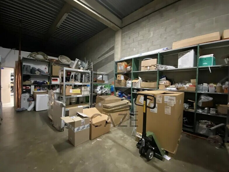 Local d'activités dans Le Haillan à vendre - Photo intérieure – Image 2 sur 5