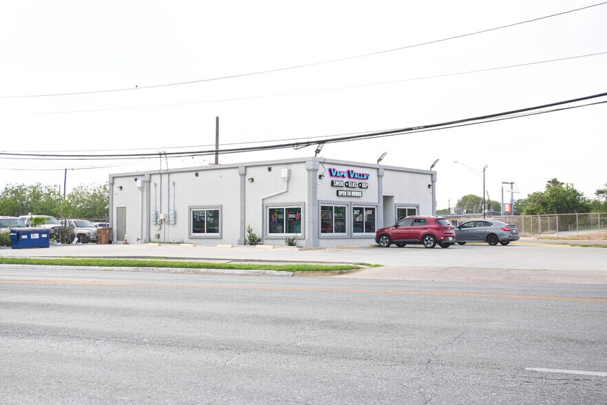 3401 Baldwin Blvd, Corpus Christi, TX à louer - Photo de l’immeuble – Image 2 sur 4