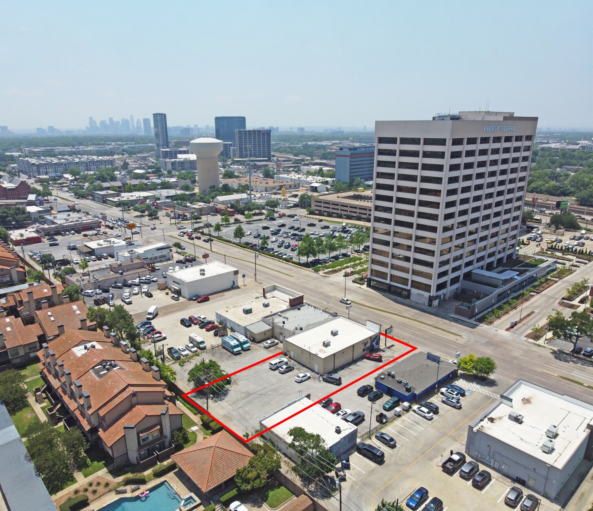 4908 Greenville Ave, Dallas, TX à louer Photo de l’immeuble– Image 1 sur 6
