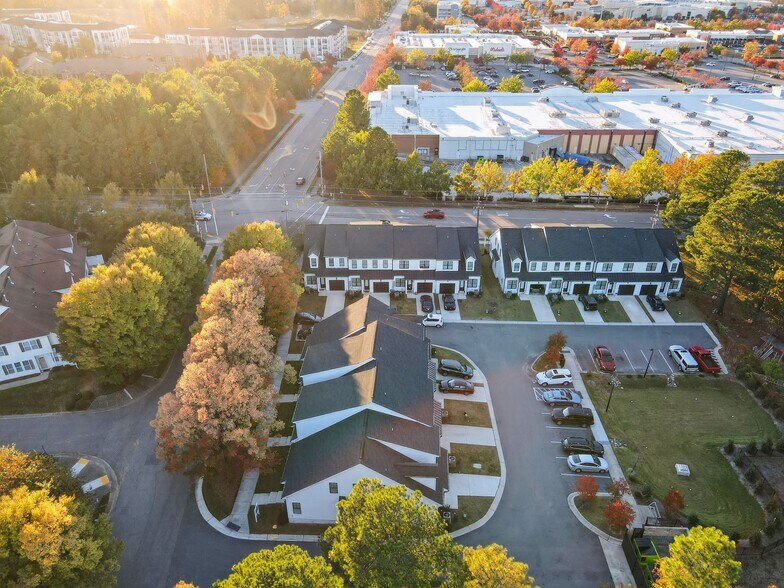 6104-6120 Fox Rd, Raleigh, NC à vendre - Photo de l’immeuble – Image 2 sur 58