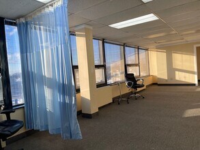 5311 Northfield Rd, Bedford, OH à louer Photo intérieure– Image 1 sur 7