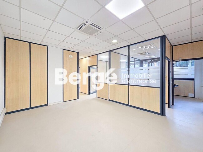 Plus de détails pour Bureau à vendre