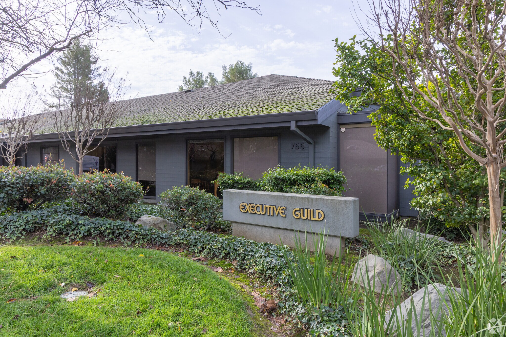 755-797 University Ave, Sacramento, CA à louer Photo principale– Image 1 sur 7