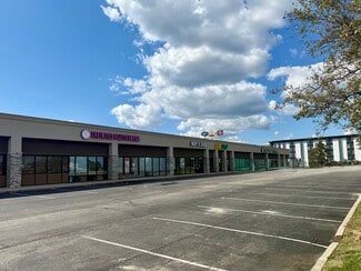 Plus de détails pour 7102-7134 Woodland Dr, Indianapolis, IN - Local commercial à louer