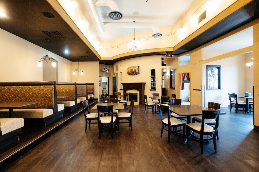 525 N Peters Ave, Fond Du Lac, WI à louer - Photo de l’immeuble – Image 3 sur 44