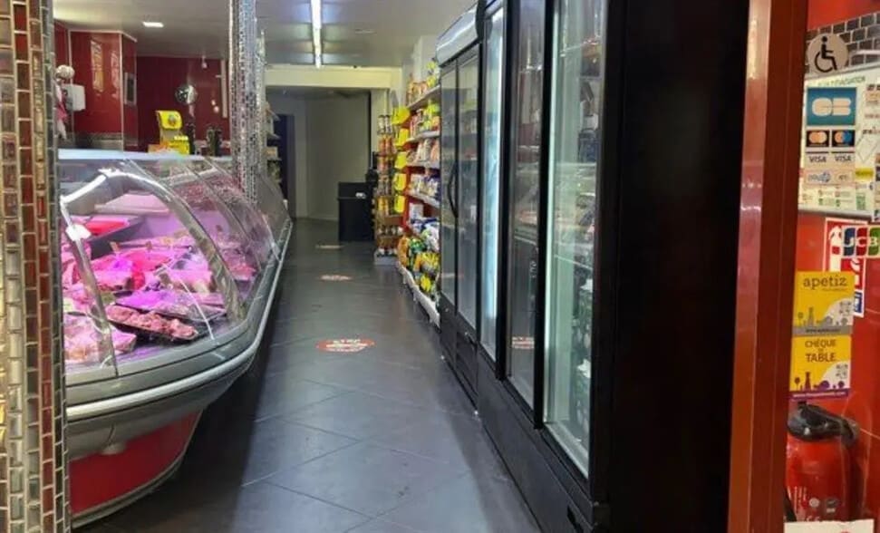 Local commercial dans Paris à louer - Photo de l’immeuble – Image 2 sur 5