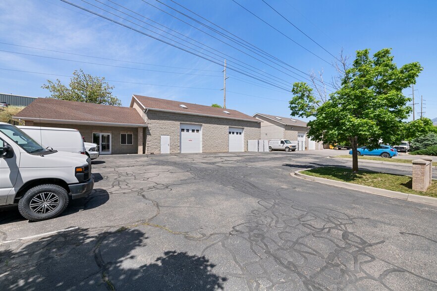 216 W 4860 S, Salt Lake City, UT à vendre - Photo de l’immeuble – Image 3 sur 34