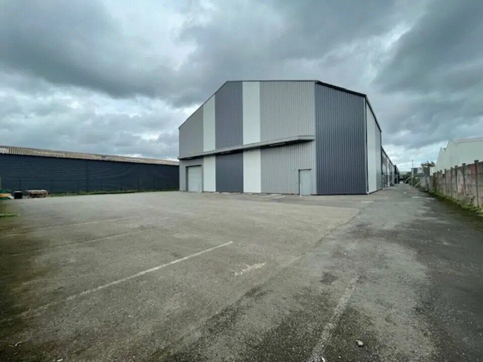 Local d'activités dans Rennes à vendre Photo de l’immeuble– Image 1 sur 8