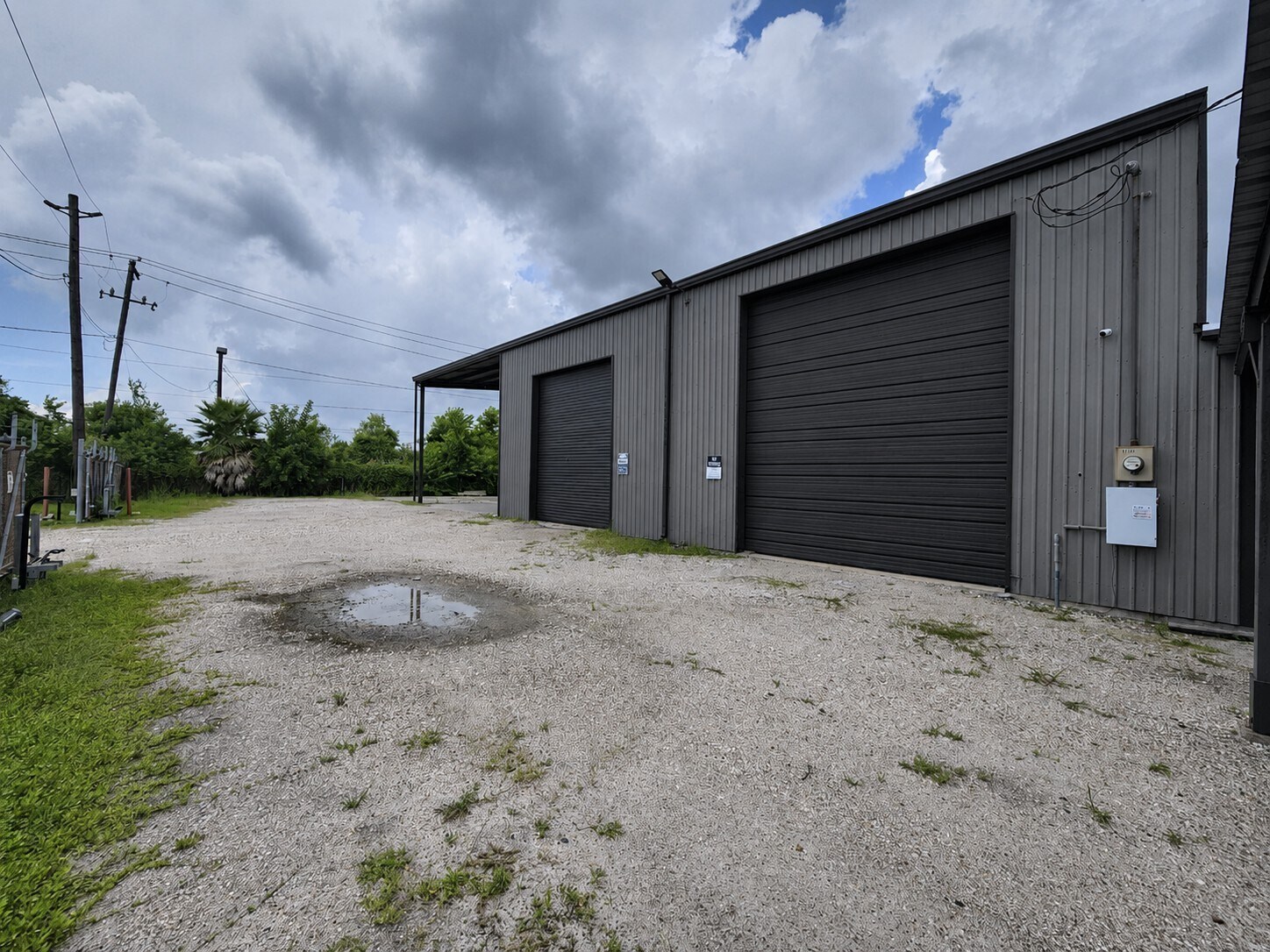1812 W D St, La Porte, TX à louer Photo de l’immeuble– Image 1 sur 11