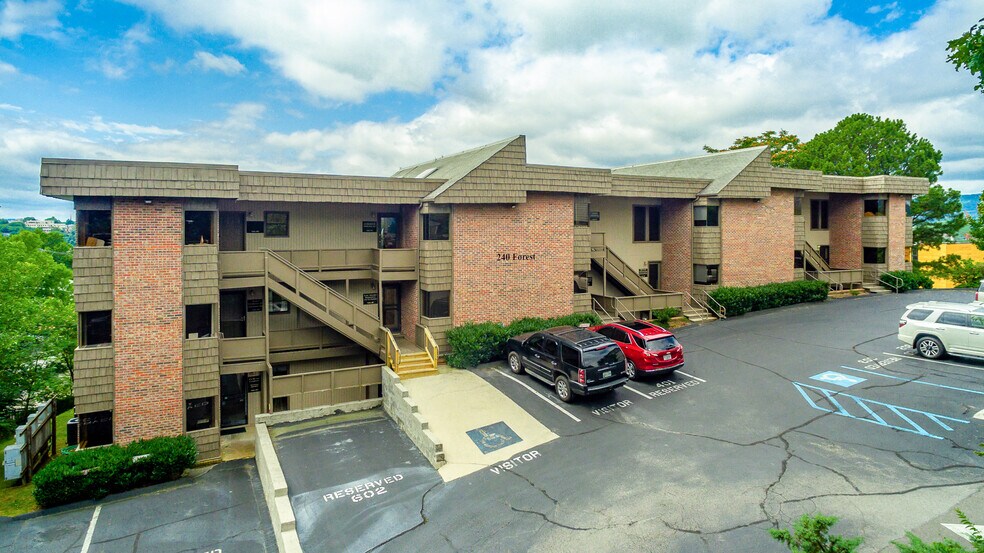 240 Forest Ave, Chattanooga, TN à vendre - Photo principale – Image 1 sur 3