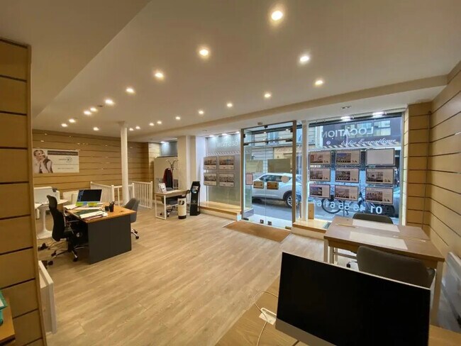 Plus de détails pour 23 Rue De La Roquette, Paris - Local commercial à louer